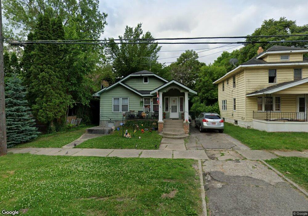 1810 Broadway Blvd, Flint, MI 48506 - photo 1