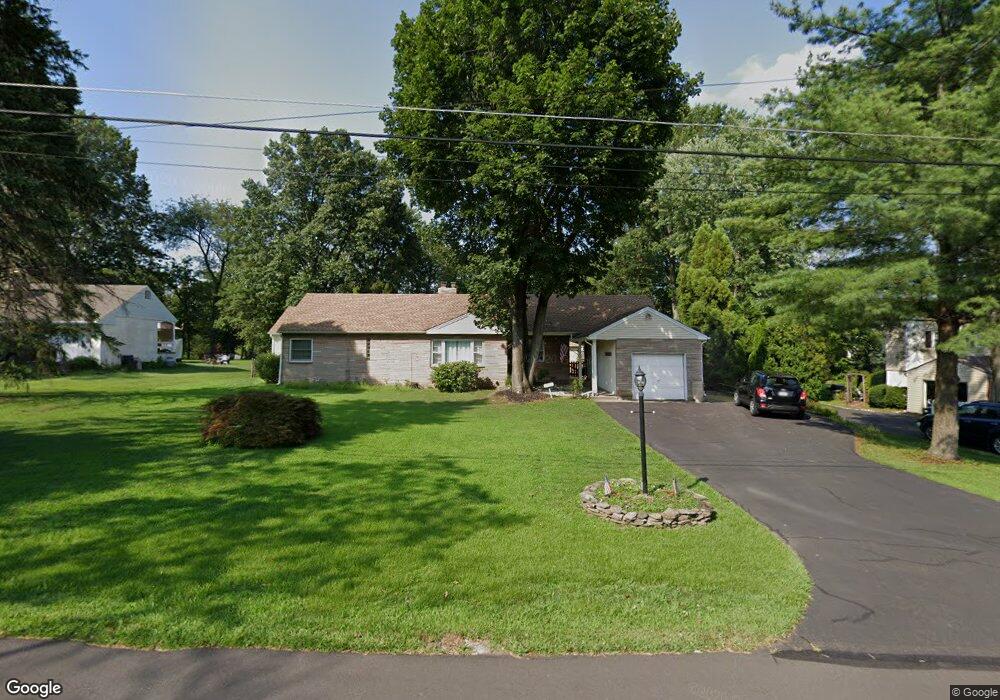 957 E Maple Dr, Southampton, PA 18966 - photo 1