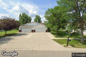 1534 Suntree Dr, West Fargo, ND 58078