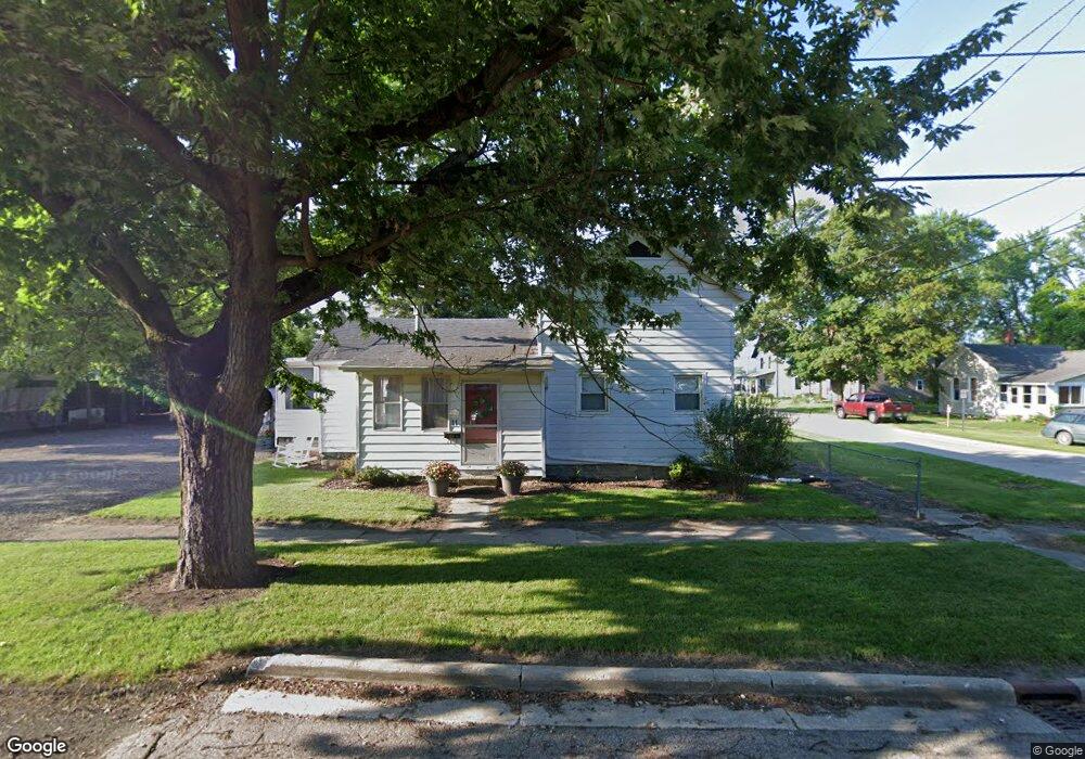 11 Beech St W, Three Oaks, MI 49128 - photo 1