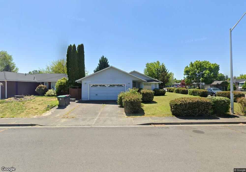 1000 Juanita Way, Central Point, OR 97502 - photo 1