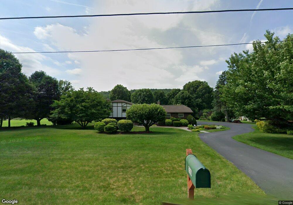 219 W Beil Ave, Nazareth, PA 18064 - photo 1