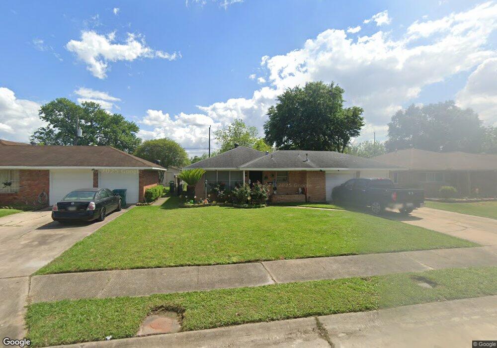 618 E Janisch Rd, Houston, TX 77022 - photo 1