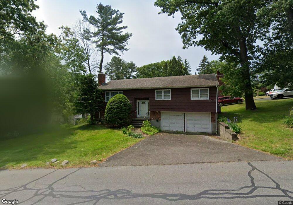 311 Lakeside Dr, Bridgeport, CT 06606 - photo 1