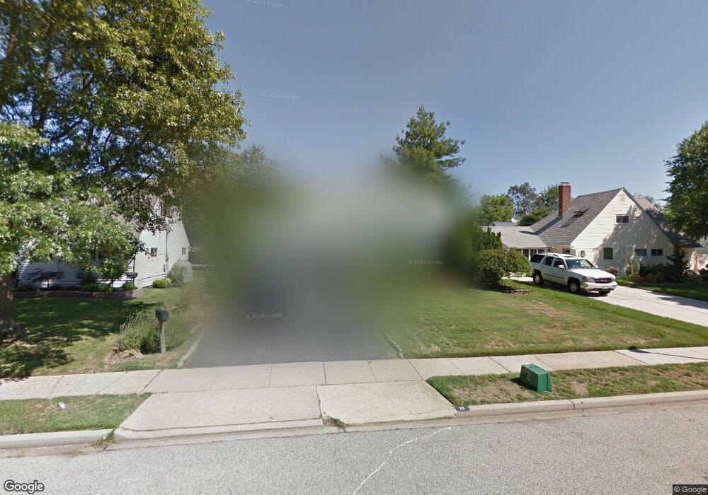 28 Sprucewood Dr, Levittown, NY 11756 - photo 1