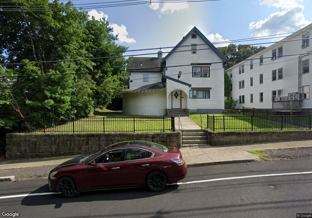 23 Apsley St unit 3rd flr, Hudson, MA 01749 - photo 1