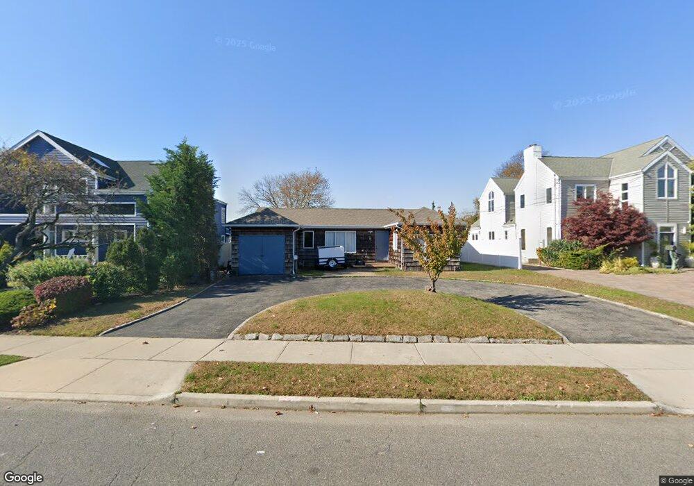 233 Blackheath Rd, Lido Beach, NY 11561 - photo 1