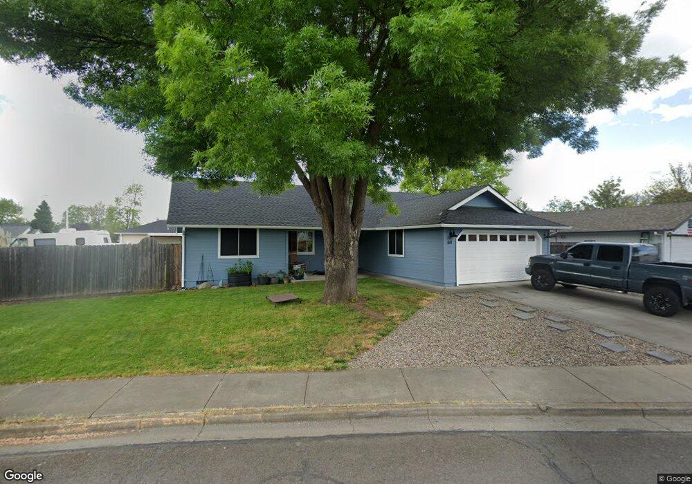 611 Primrose Dr, Central Point, OR 97502 - photo 1