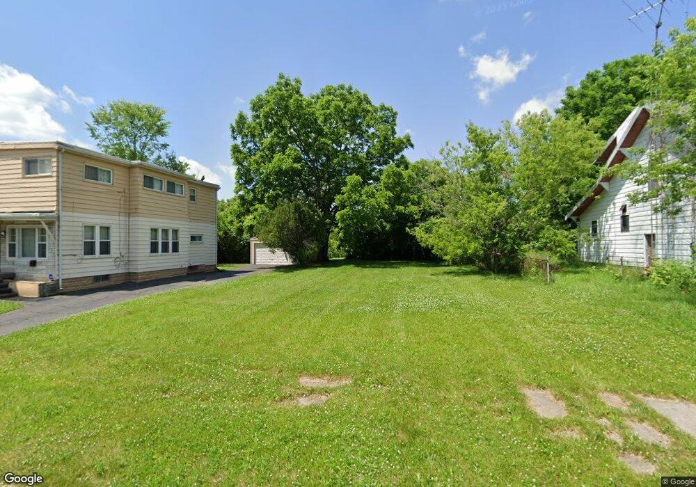 2118 Crocker Ave, Flint, MI 48503 - photo 1