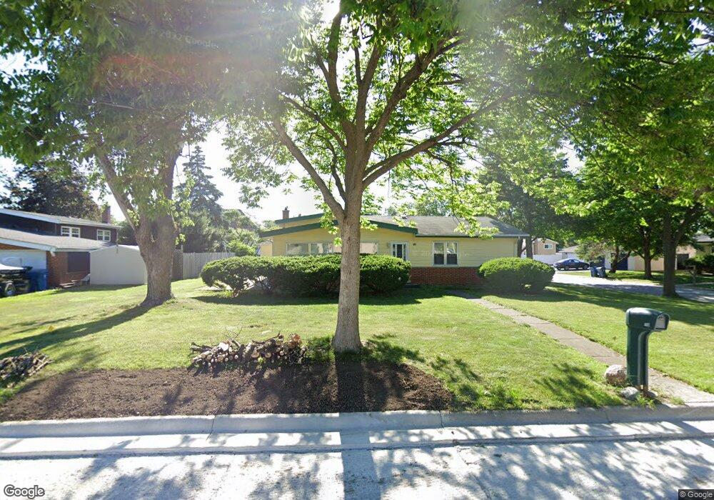 788 N Willow Rd, Elmhurst, IL 60126 - photo 1