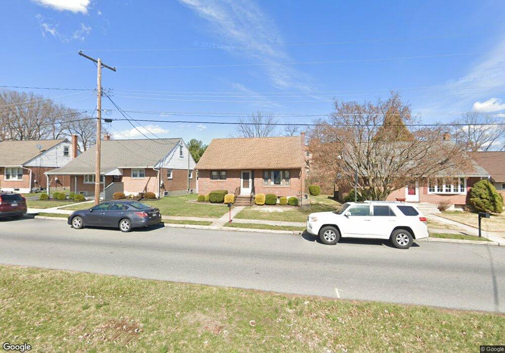 1242 Commonwealth Blvd, Reading, PA 19607 - photo 1