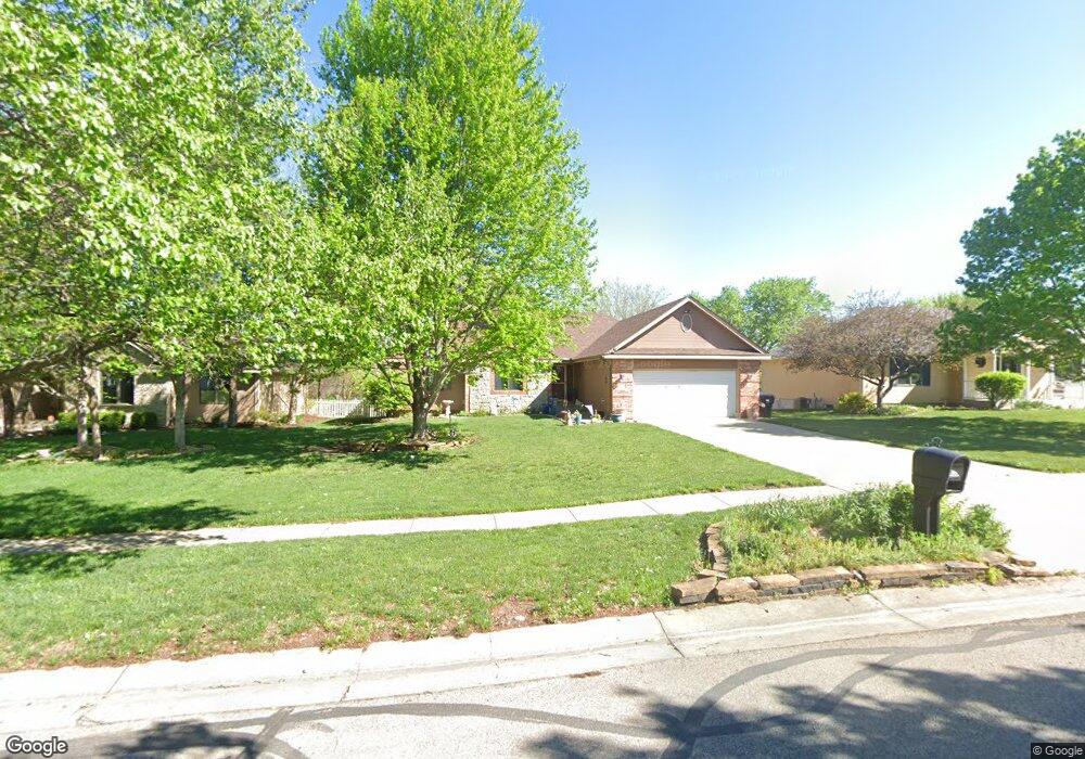 7208 SW Cannock Chase Rd, Topeka, KS 66614 - photo 1