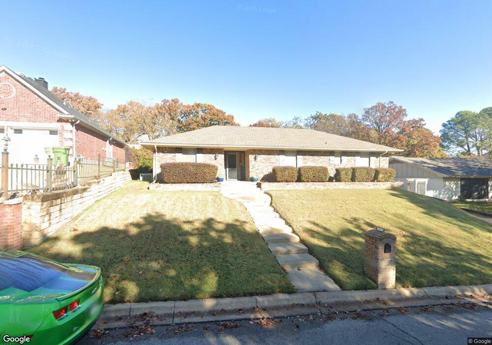 717 Rankin Dr, Bedford, TX 76022 - photo 1