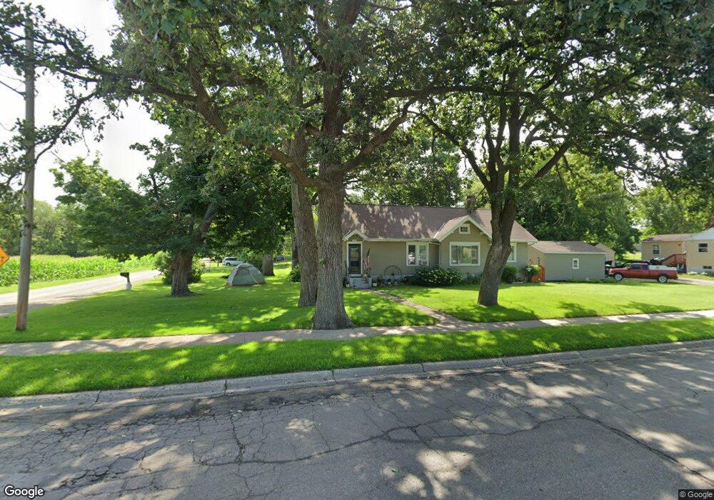 1704 E Hawthorne St, Albert Lea, MN 56007 - photo 1