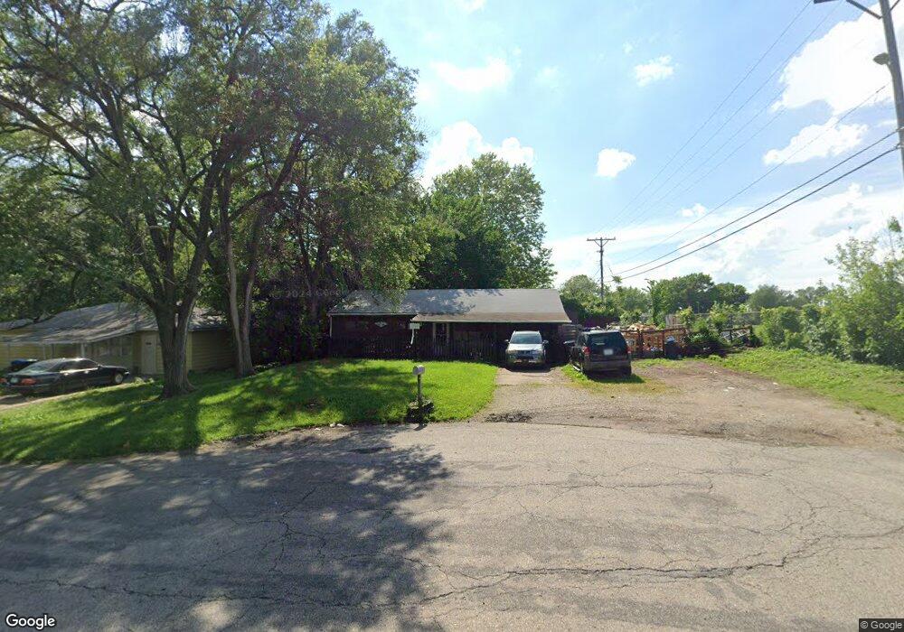 3301 SE Dupont St, Topeka, KS 66605 - photo 1