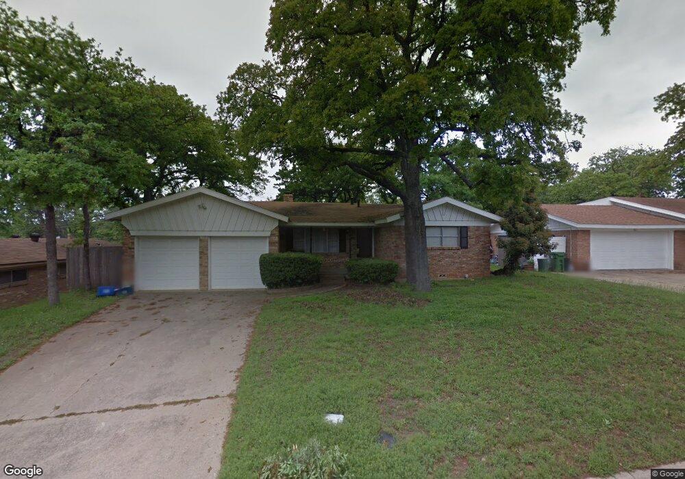 716 Timberhill Dr, Hurst, TX 76053 - photo 1