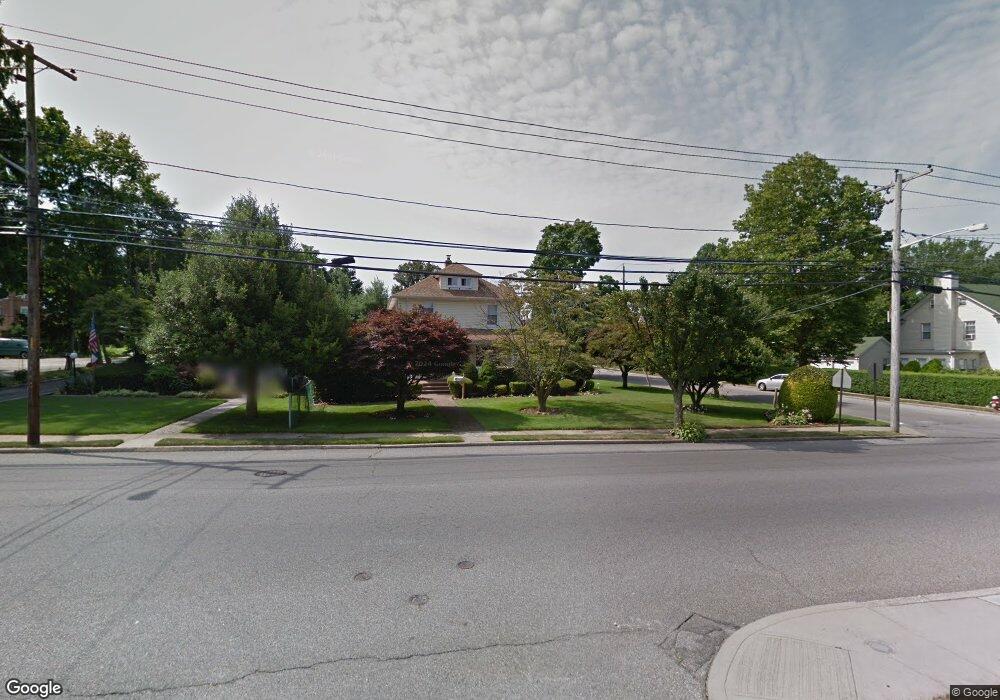 70 Elm Ave unit 2nd Fl, Glen Cove, NY 11542 - photo 1