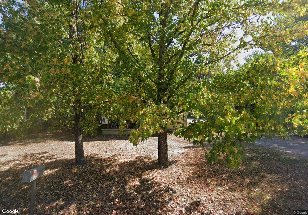 1213 N Griffin Ave, Okmulgee, OK 74447 - photo 1