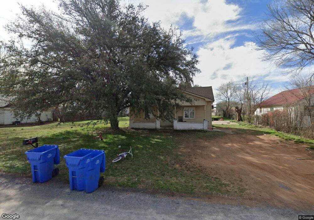 406 W G Ave, Cache, OK 73527 - photo 1