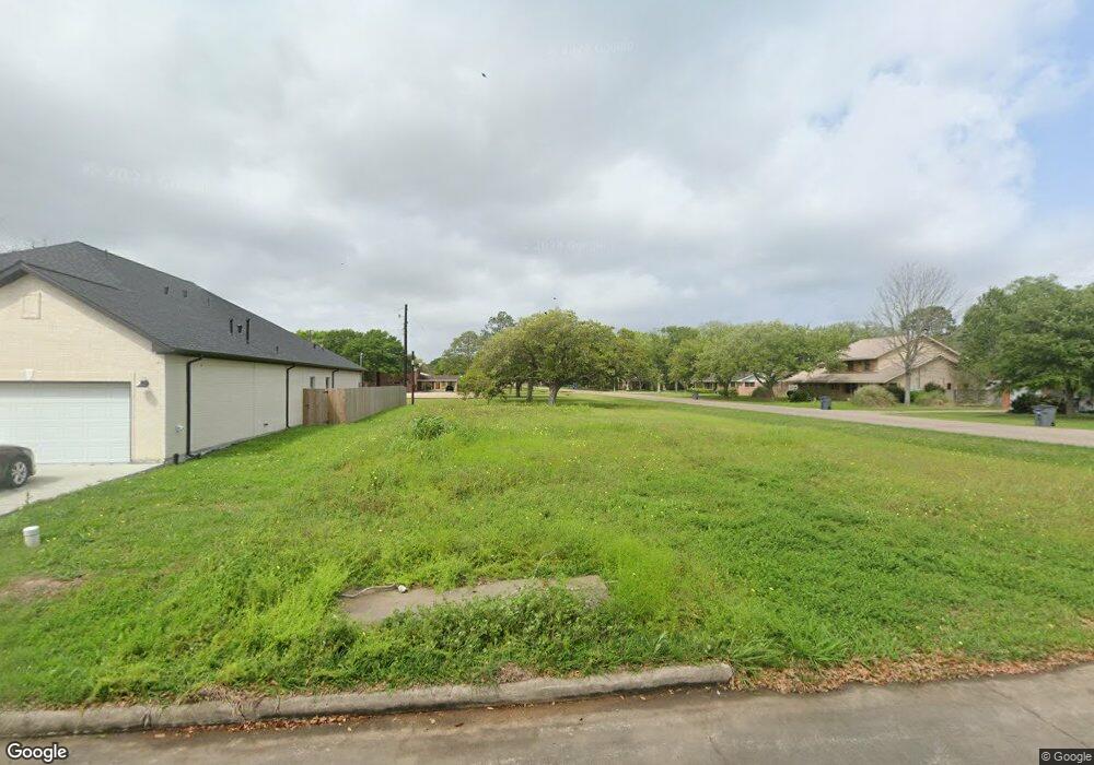 1800 Leissner St, Bay City, TX 77414 - photo 1