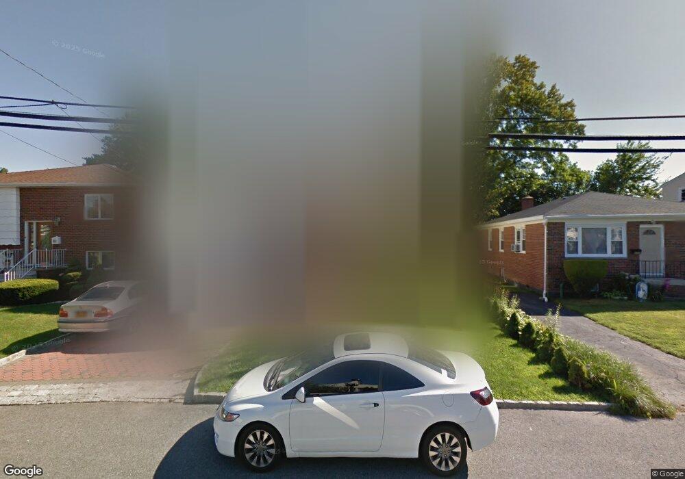 126 Heights Dr, Yonkers, NY 10710 - photo 1