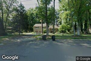 16 Maple Ct, Waldwick, NJ 07463