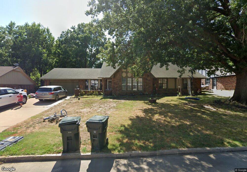1207 Oklahoma Place, Claremore, OK 74017 - photo 1