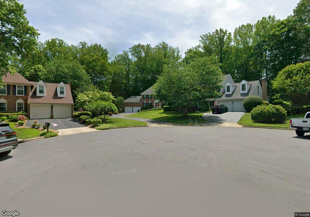 9301 Silvercreek Ct, Fairfax Station, VA 22039 - photo 1