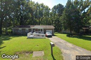 513 Riverside Ln, Cayce, SC 29033