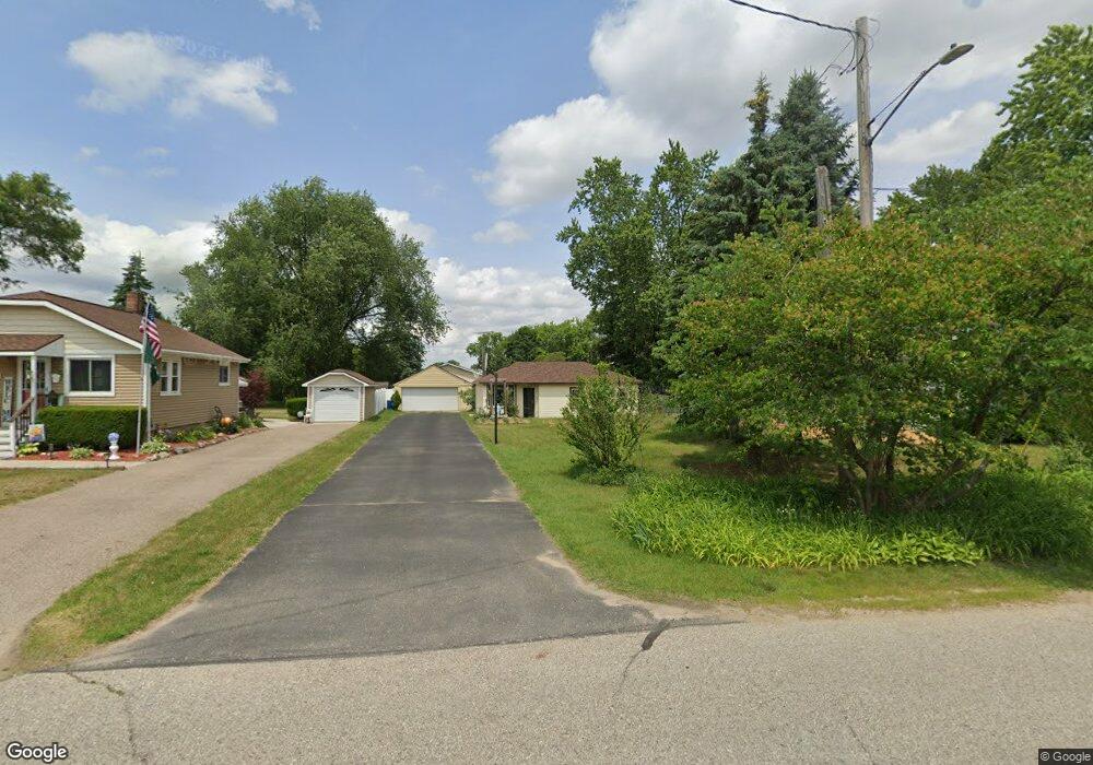 1017 Dahlia Ave, Wayland, MI 49348 - photo 1