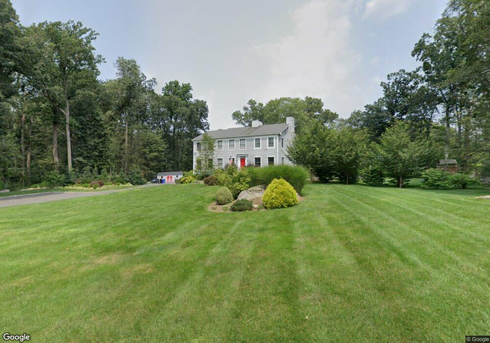 17 Danforth Dr, New Canaan, CT 06840 - photo 1