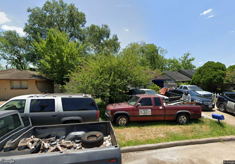 1939 Bunzel St, Houston, TX 77088 - photo 1