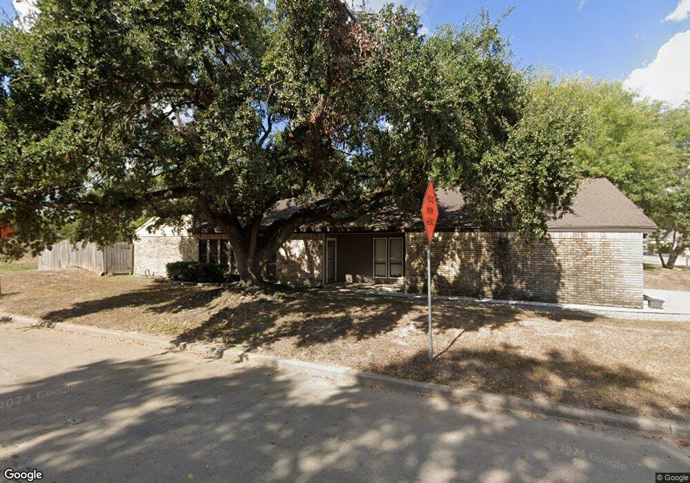 7701 Green Lawn Dr, Houston, TX 77088 - photo 1