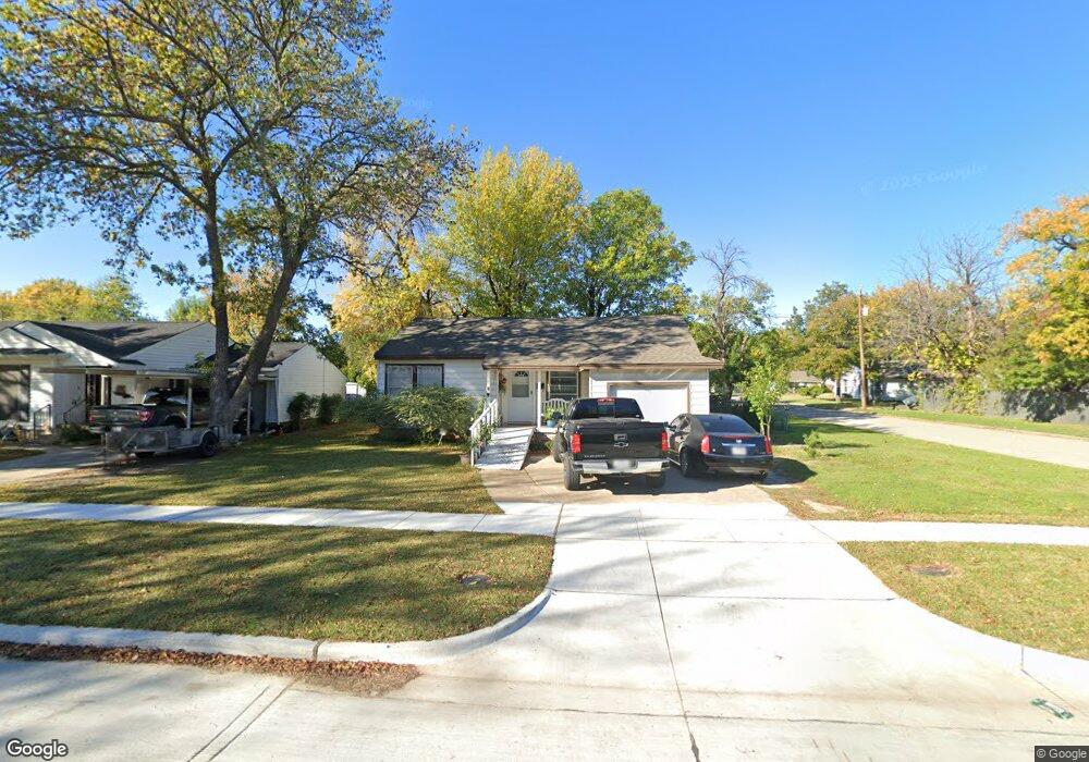 1102 SW 5th St, Grand Prairie, TX 75051 - photo 1