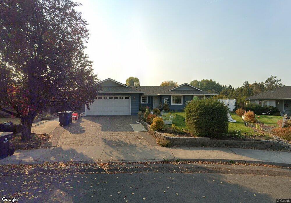 61867 Avonlea Cir, Bend, OR 97702 - photo 1