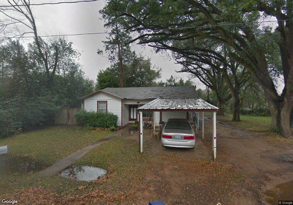304 Houston St, Tomball, TX 77375 - photo 1