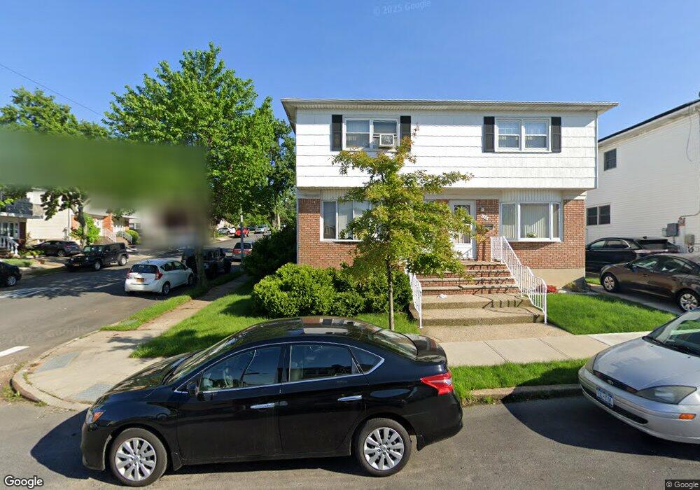 120 Oswego St, Staten Island, NY 10301 - photo 1