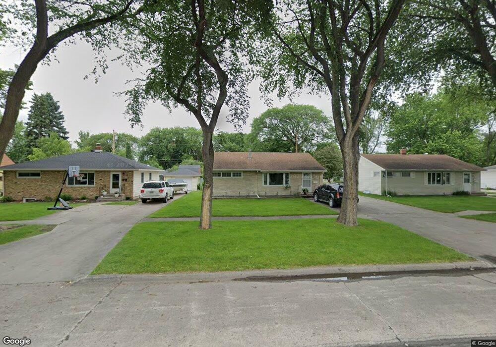 313 21st Ave N, Fargo, ND 58102 - photo 1