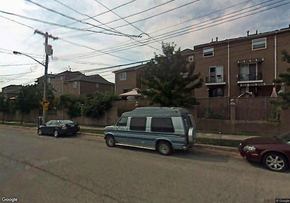 158 Skyline Dr, Staten Island, NY 10304 - photo 1