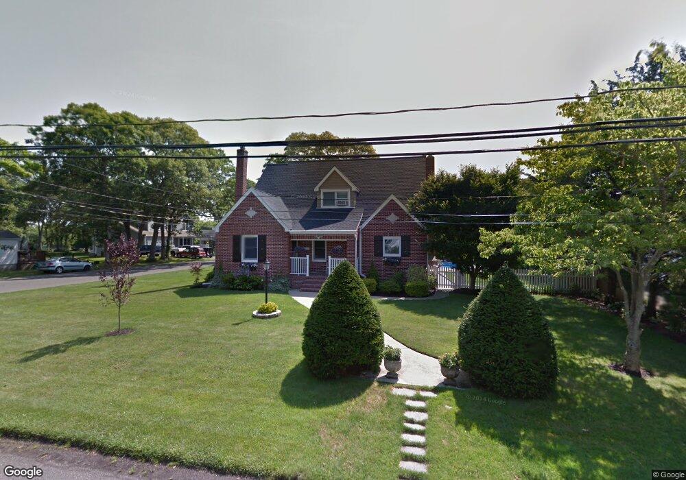 489 3rd Ave, Bayport, NY 11705 - photo 1