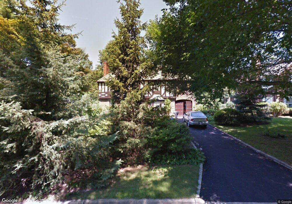 25 Great Oak Rd, Manhasset, NY 11030 - photo 1