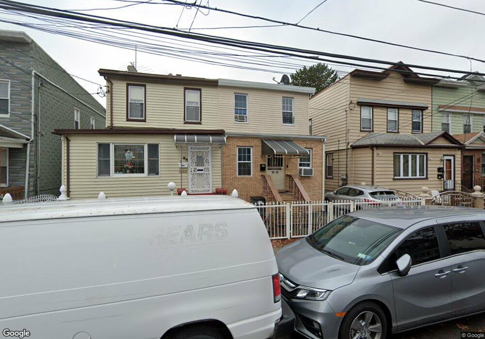 9518 112th St, South Richmond Hill, NY 11419 - photo 1