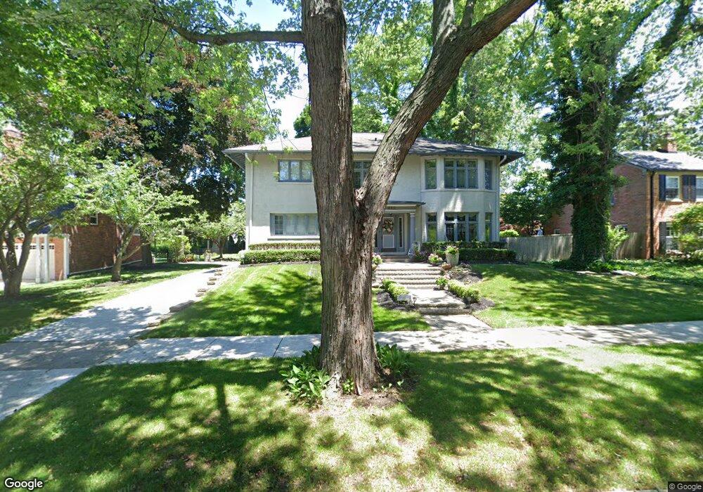 390 Washington Rd, Grosse Pointe, MI 48230 - photo 1