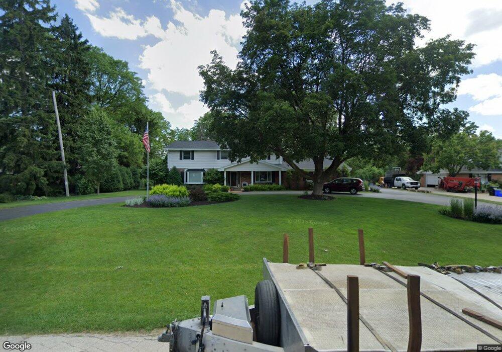 12855 Wrayburn Rd, Elm Grove, WI 53122 - photo 1