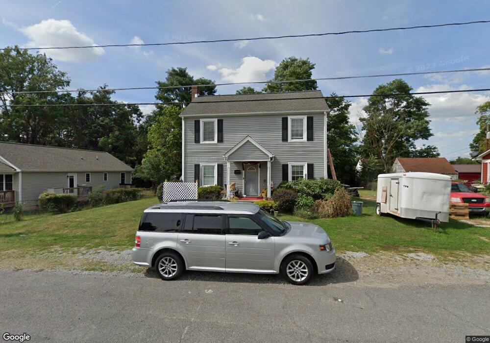 177 N Elkin Ave, Waynesboro, VA 22980 - photo 1