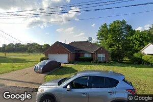 2400 Crabapple Dr, Tupelo, MS 38801