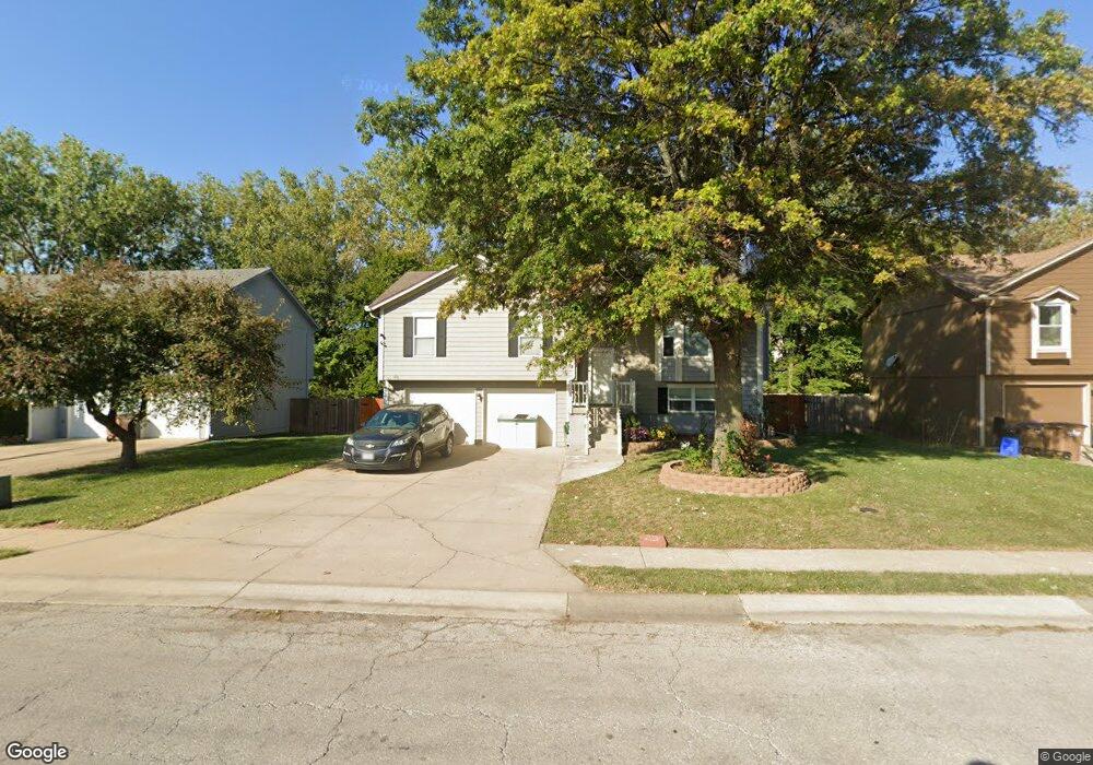 112 S Huntsman Blvd, Raymore, MO 64083 - photo 1