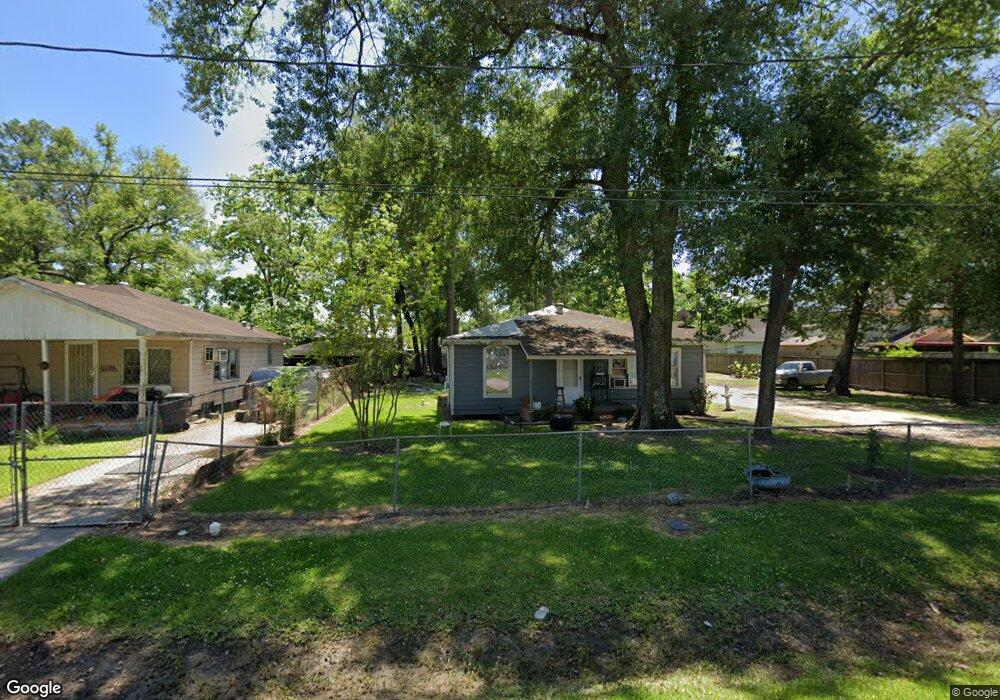 5720 Gaston St, Houston, TX 77016 - photo 1