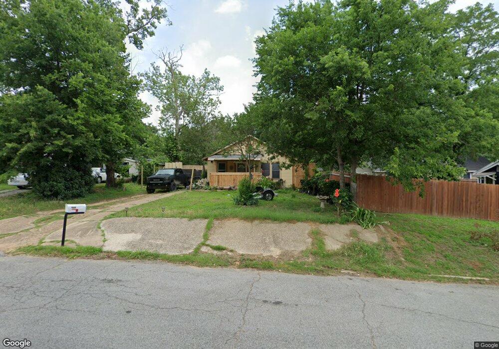 1011 W Hanna St, Denison, TX 75020 - photo 1