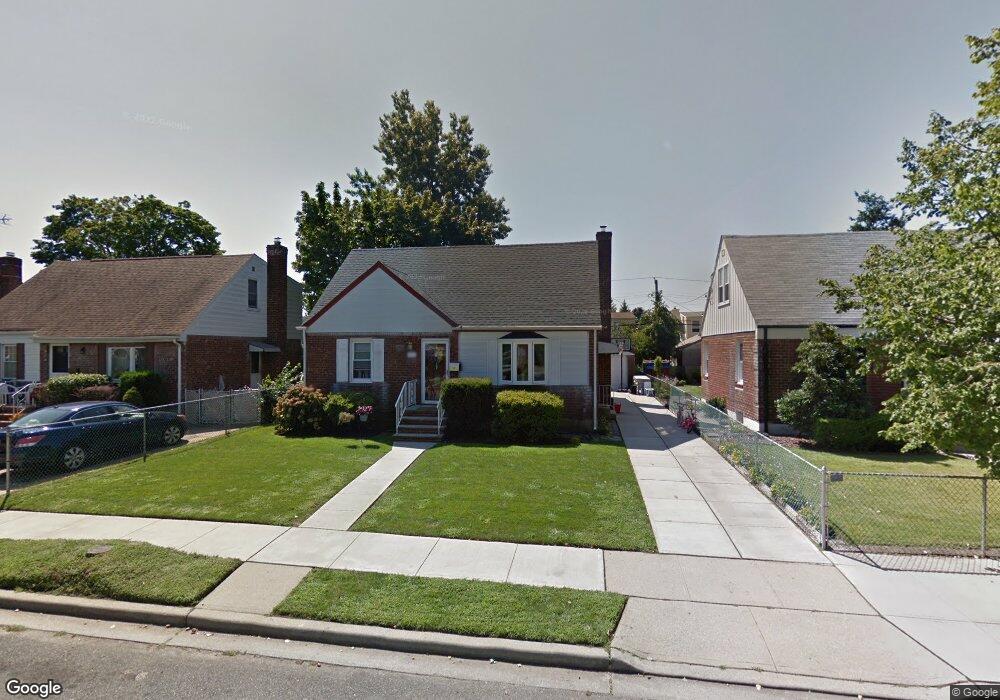 949 Center Dr, Franklin Square, NY 11010 - photo 1